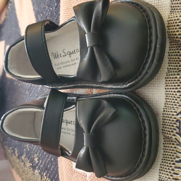 Wee Squeak, Sz 8, black toddler dress shoes $30 EUC - Picture 1 of 3